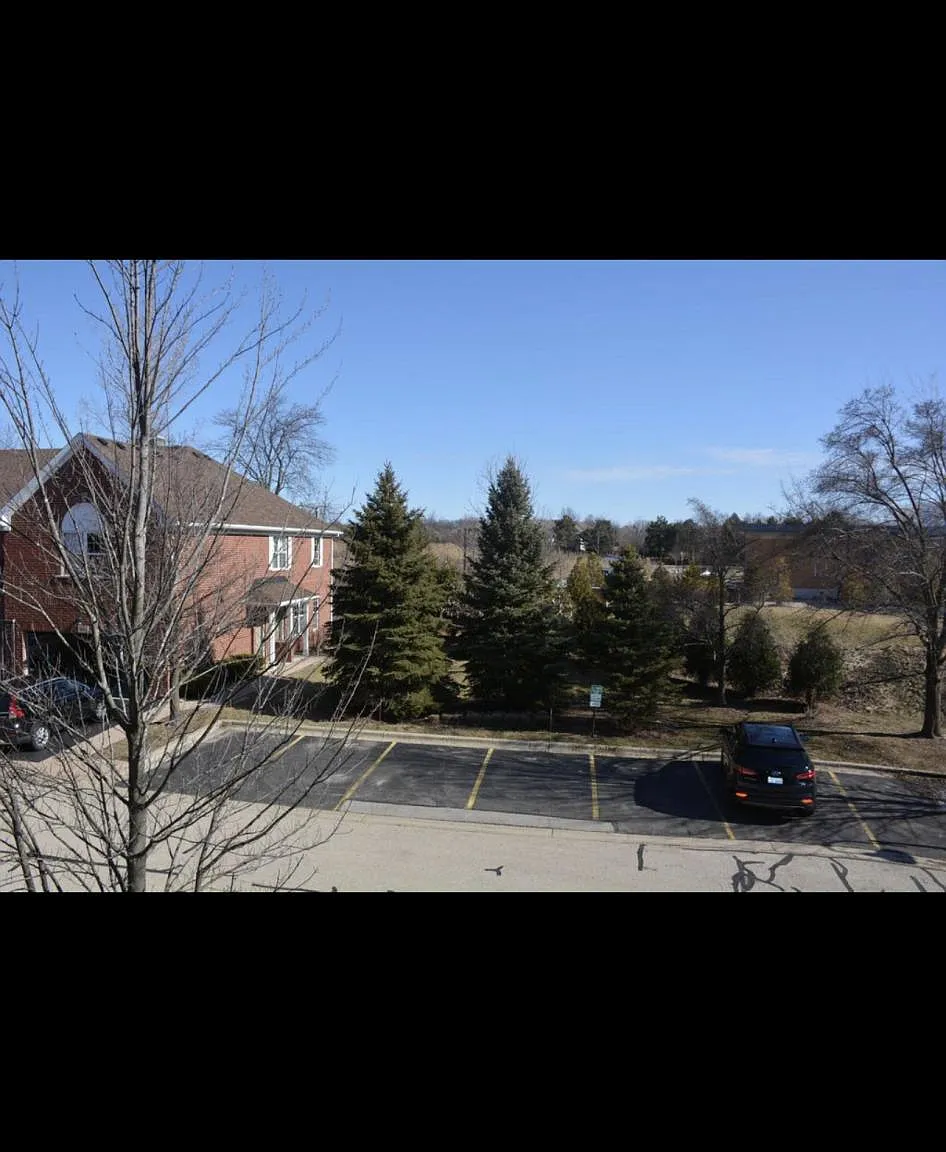 2 bed, 2.5 bath, 1400 sqft, $3,500 — Photo 2
