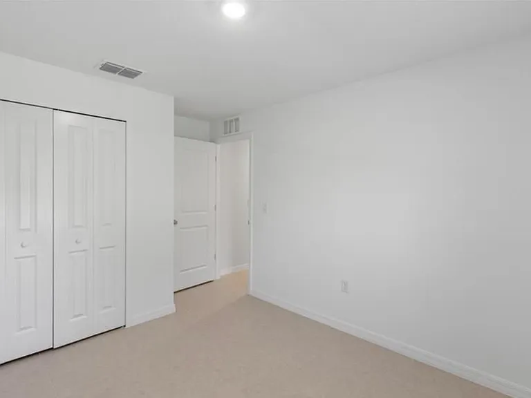 334 Pinehurst Ave — Photo 3