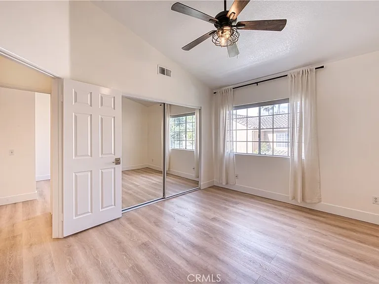 208 Chandon — Photo 13