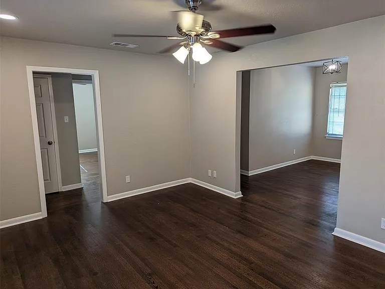 5622 Elmlawn Dr — Photo 7