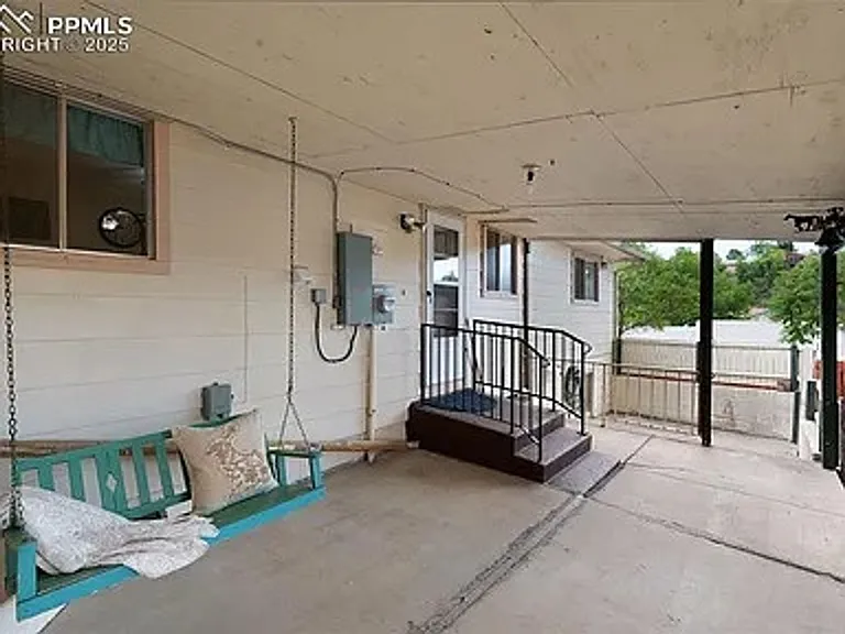 2509 Royalty Ct #A — Photo 8