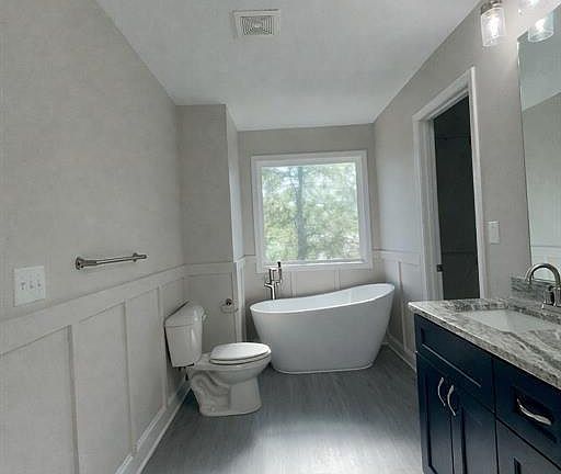 5th image of 292 Manchester Rd