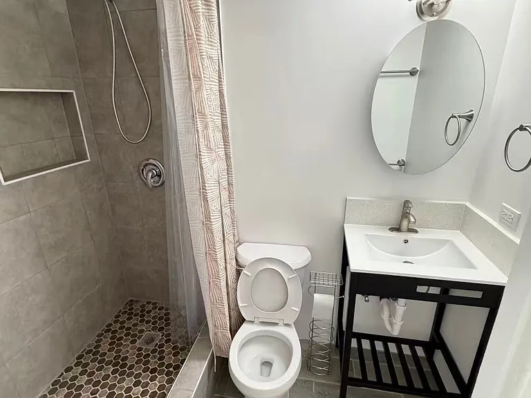 1502 Spreckels St — Photo 3