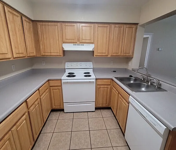3500 Brittany Ct — Photo 10