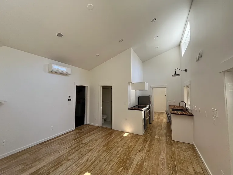 8113 Sand Dollar Ln — Photo 11
