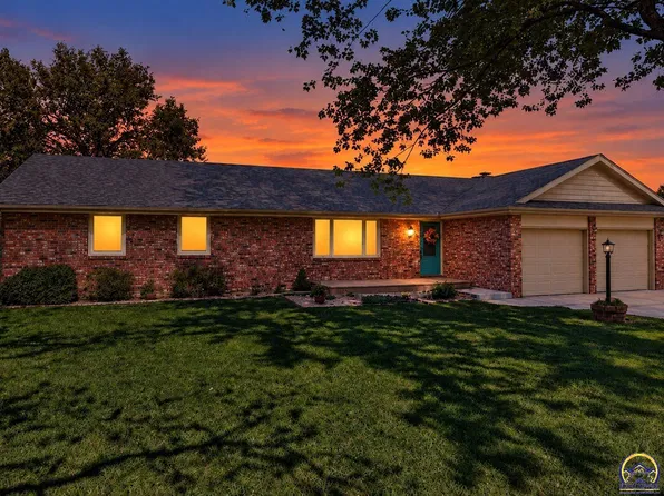 3808 SE Fair Meadows Pl, Topeka, KS 66605
