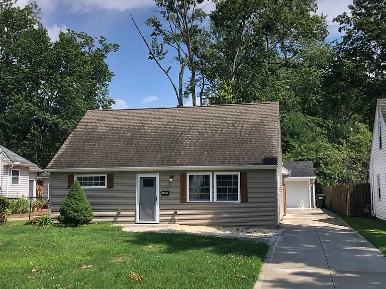 309 Dellwood Rd — Photo 2
