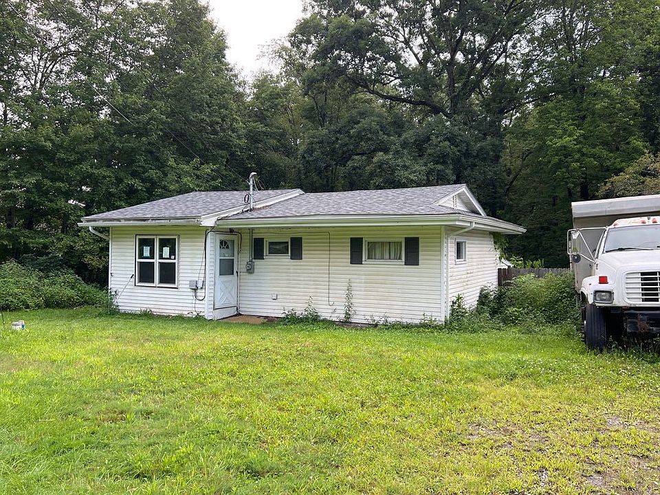 1st image of 486 Bear Creek Rd