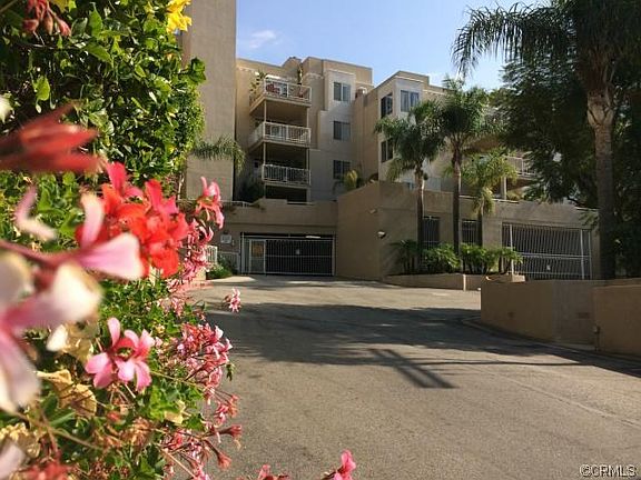 2nd image of 2222 N Beachwood Dr APT 307