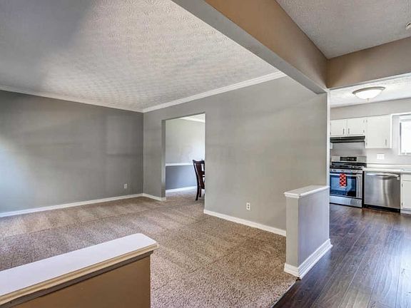 3rd image of 1675 Woodspring Dr