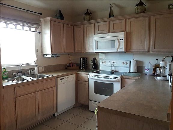 4th image of 2202 Margaret Ln