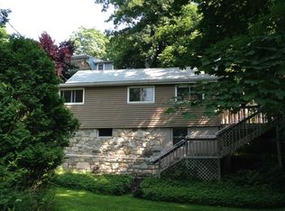 46 Hanson St, Lake Peekskill, NY 10537