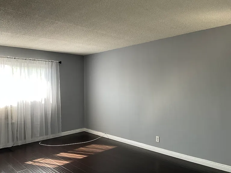 645 Scott Pl — Photo 11