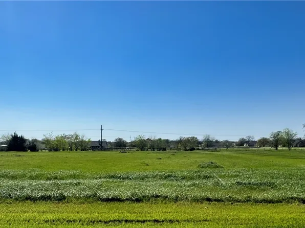 9943 Panther Creek Rd, Iola, TX 77861