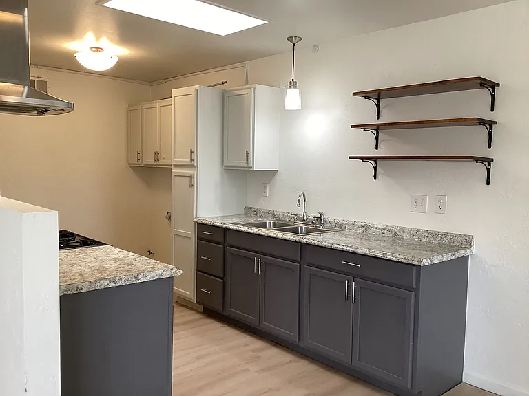 600 N Y St — Photo 3