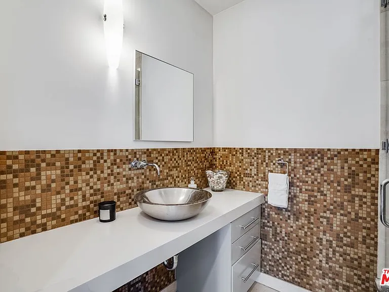 28927 W Beach Ln — Photo 32