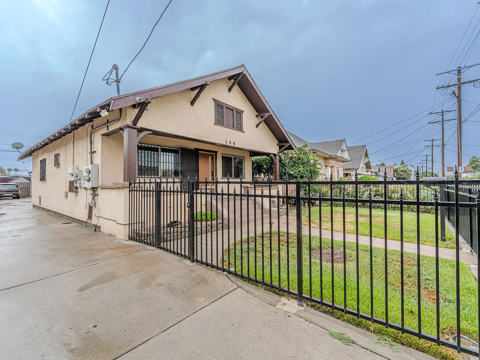 3 bed, 1200 sqft, $3,700 — Photo 3