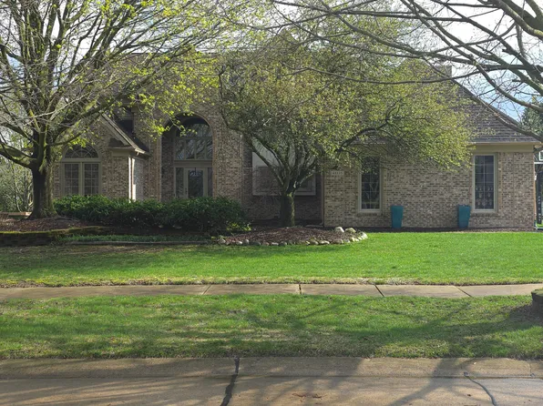 48135 Covington Ct, Canton, MI 48187