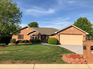 527 Dixon Ln, Kodak, TN 37764