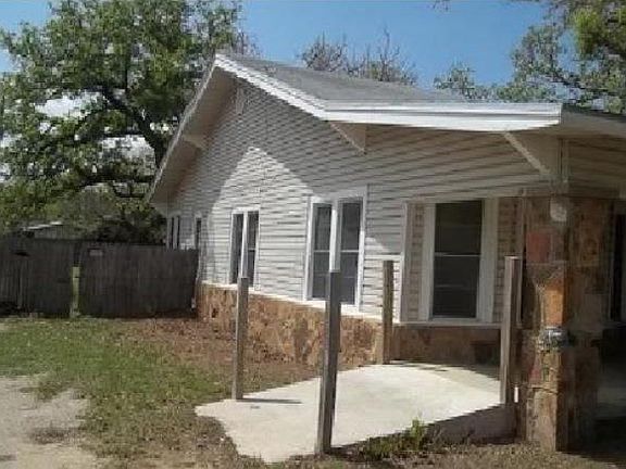 3rd image of 501 E Sadosa St