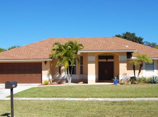 1570 Red Pine Trl, Wellington, FL 33414