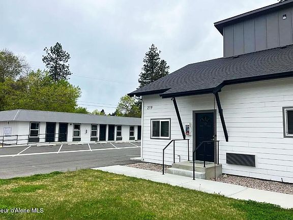 3rd image of 219 E Coeur D Alene Lake Dr