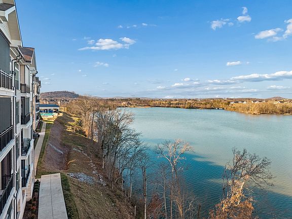 2nd image of 1024 Club View Dr #D202