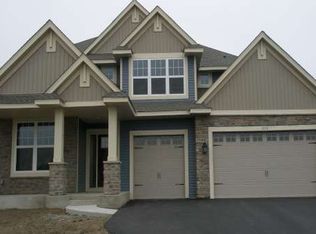 16551 Endeavor Ln, Lakeville, MN 55044