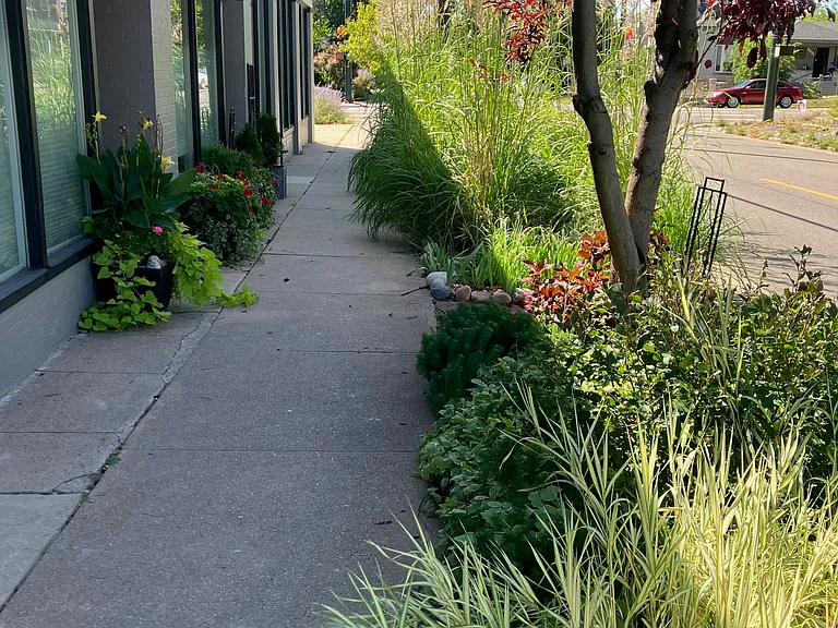 2912 Irving St — Photo 1