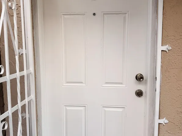 1860 SW 4th St APT 1, Miami, FL 33135