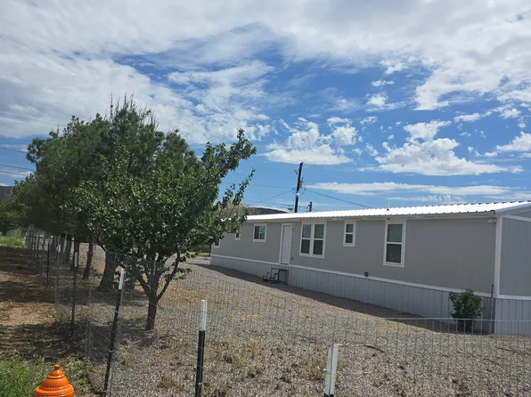 305 A St, Hurley, NM 88043