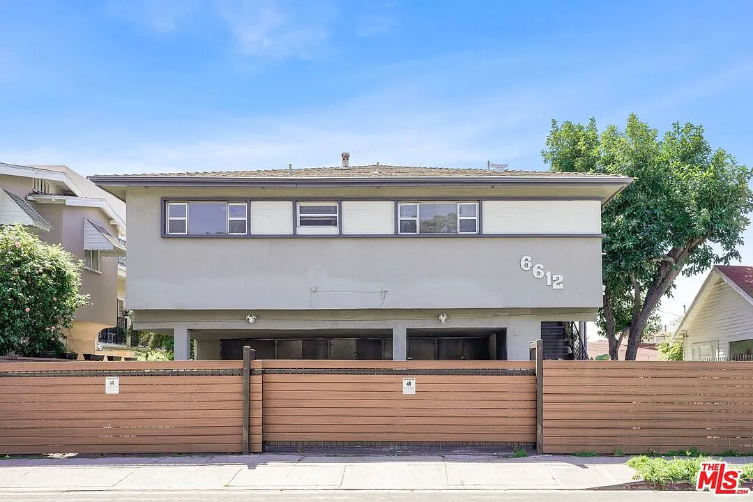 2 bed, 1.0 bath, $2,490 — Photo 2