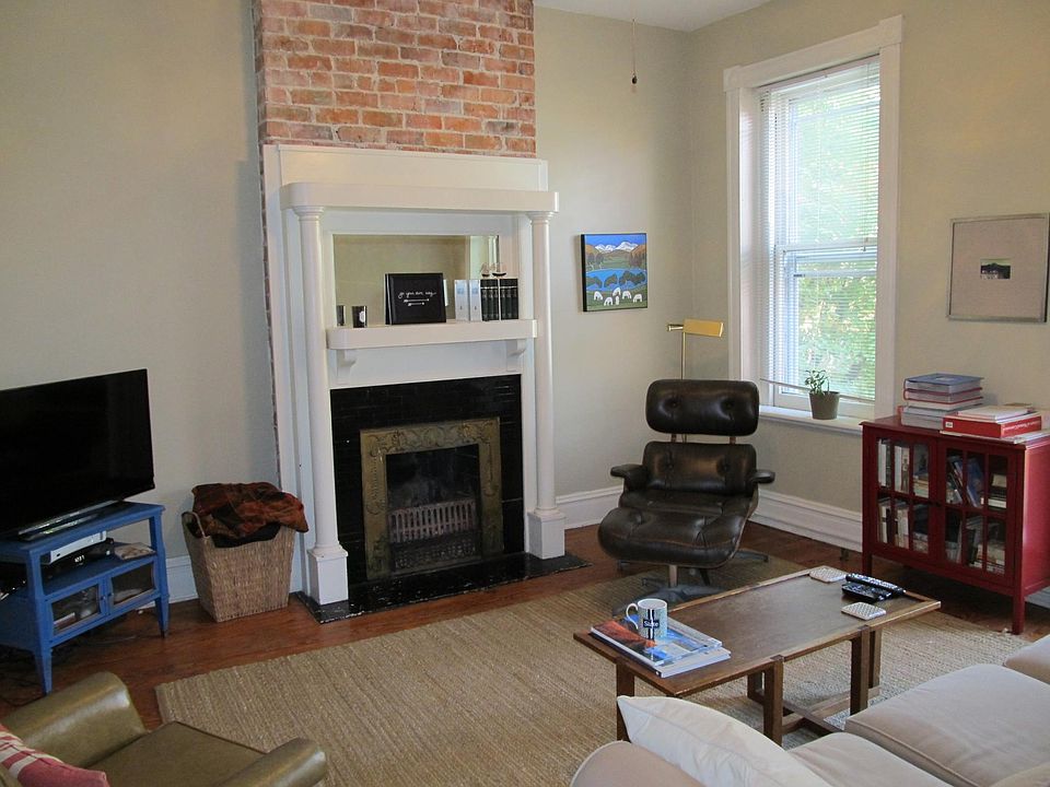 1st image of 2429 Hanover Ave #B
