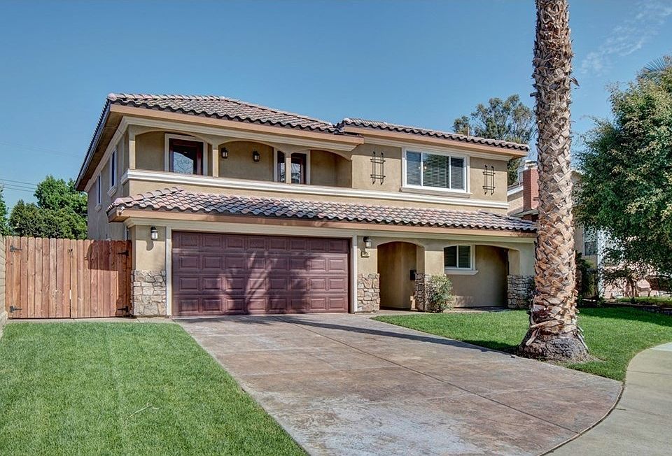 1st image of 108 N Deseret Cir