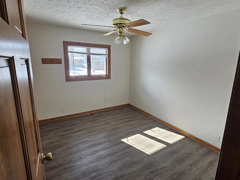 3824 E Diamond Ave — Photo 6