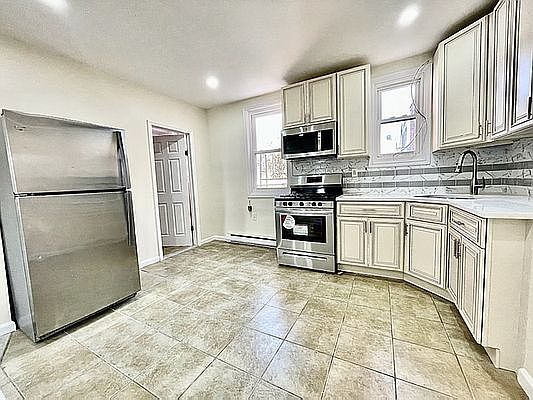 1st image of 797 4th Ave #2