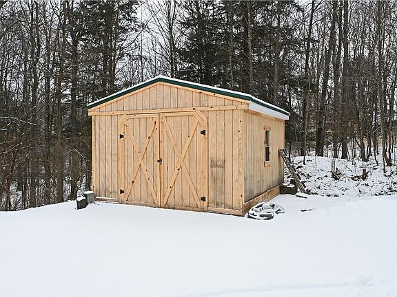 3rd image of 268 Laurel Hill Rd