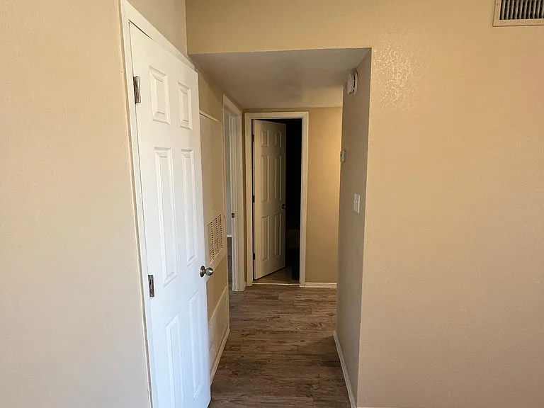 North Park Apartments — Photo 7
