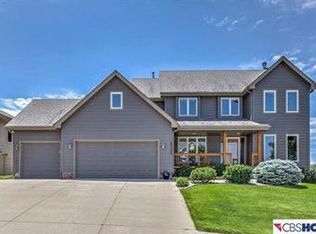 17525 L St, Omaha, NE 68135