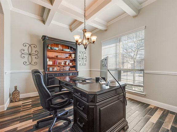 5th image of 1207 Rendyn St