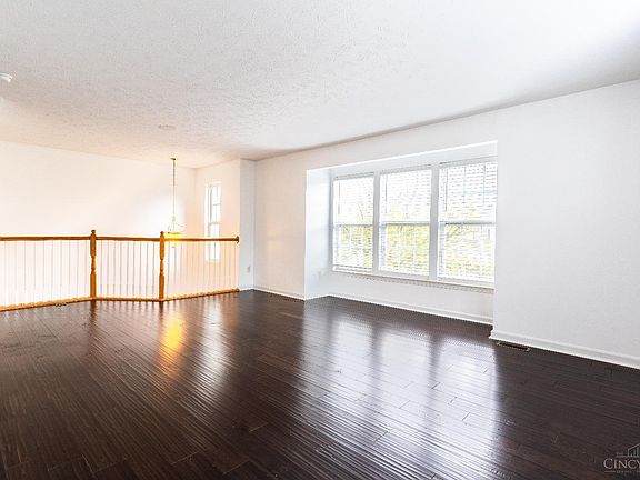 5th image of 7512 Centennial Falls Ln