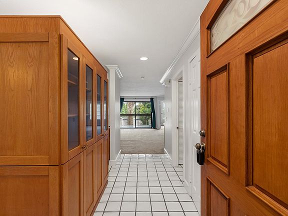 2nd image of 8860 Villa La Jolla Dr Unit 207