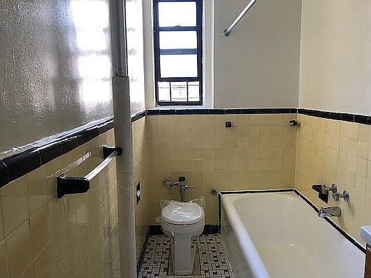 5th image of 275 Linden Blvd APT E15