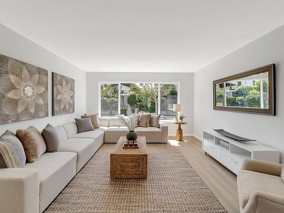 5th image of 1555 Oriole Ave