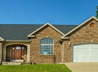 145 Ridgeview Dr, Saint Robert, MO 65584