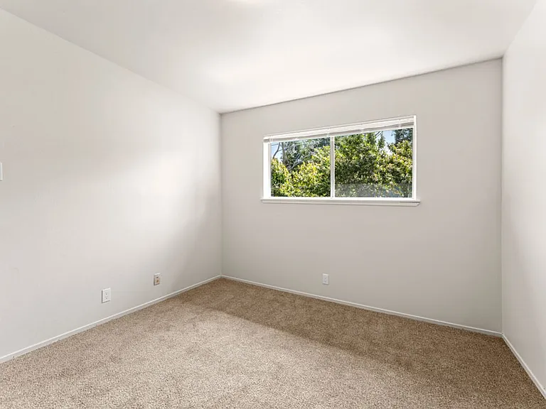 360 Chiquita Ave — Photo 13