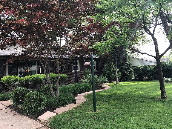 4th image of 305 W Saint Anthony Ln