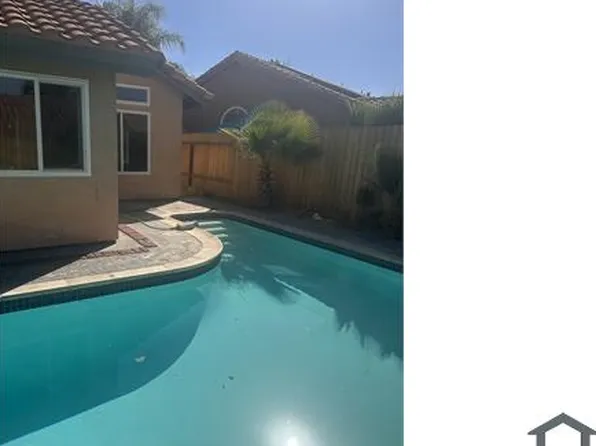 581 Gladiola St, Hemet, CA 92545