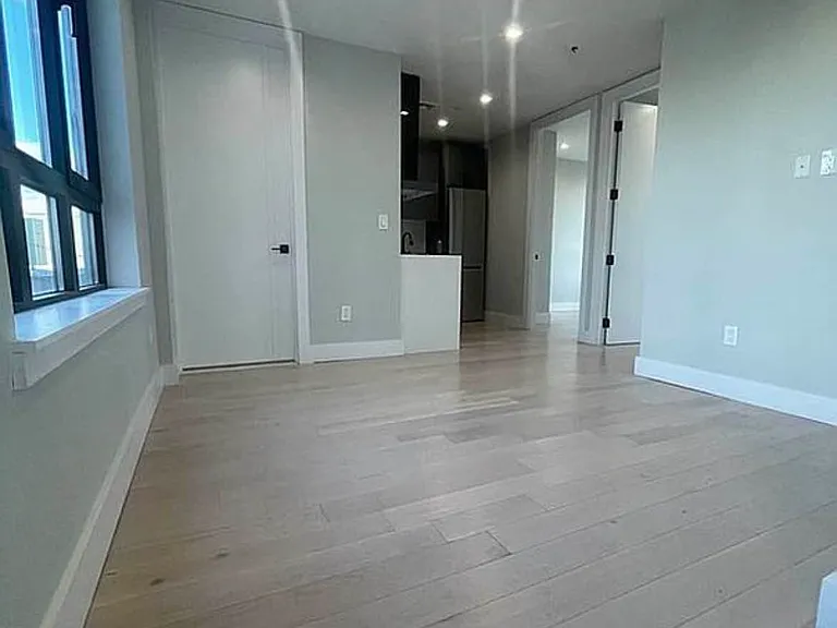 505 Grand St #4C — Photo 2