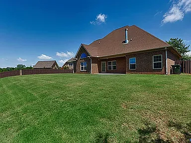 115 Woodmere Ct — Photo 33